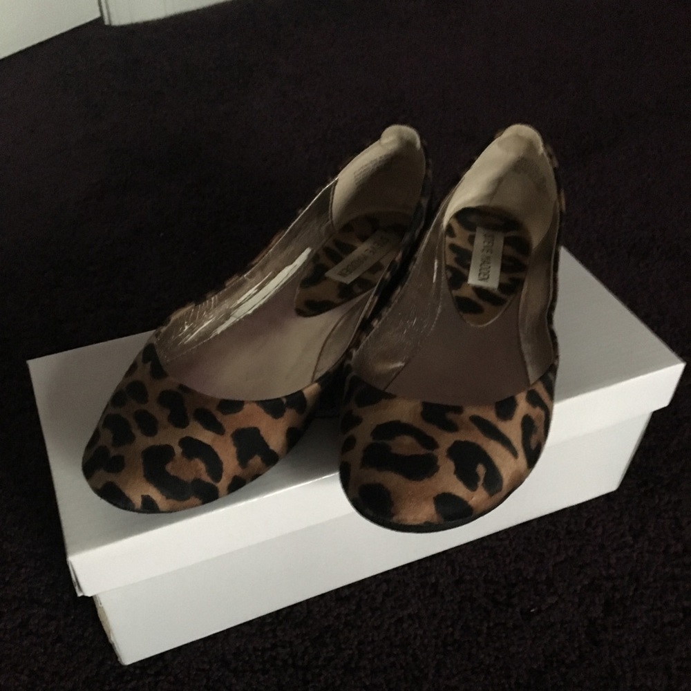 Steve Madden Leopard Print Flats